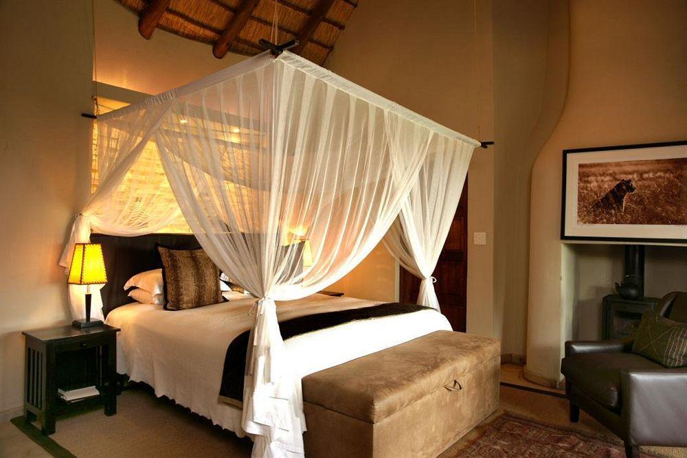 Impodimo Game Lodge マディクウェ野生保護区 エクステリア 写真