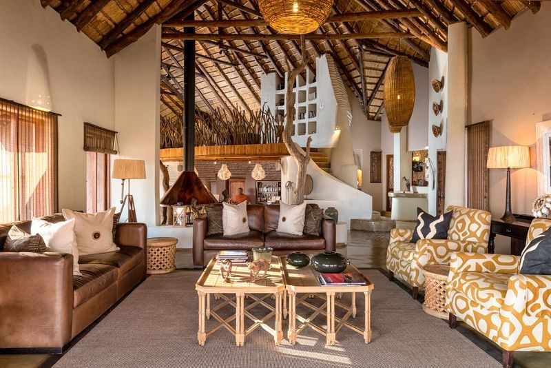 Impodimo Game Lodge マディクウェ野生保護区 エクステリア 写真